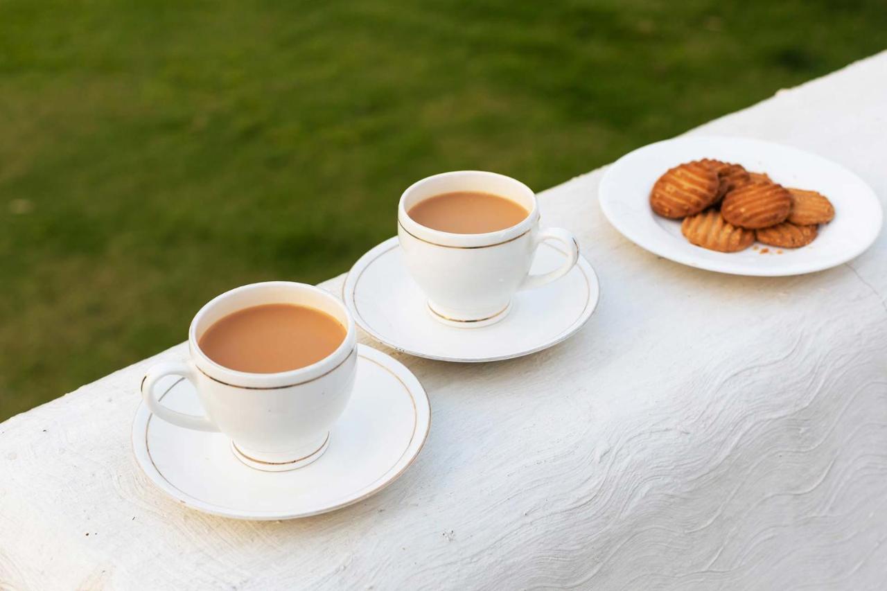 Coffee & Mist Luxury Villa- Comp Breakfast, Pool, Lounge, And Coffee Estate By Stayvista マディケーリ エクステリア 写真