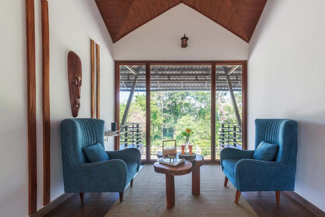 Coffee & Mist Luxury Villa- Comp Breakfast, Pool, Lounge, And Coffee Estate By Stayvista マディケーリ エクステリア 写真